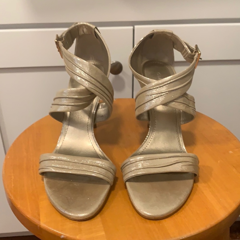 Gianni Bini high heeled sandals